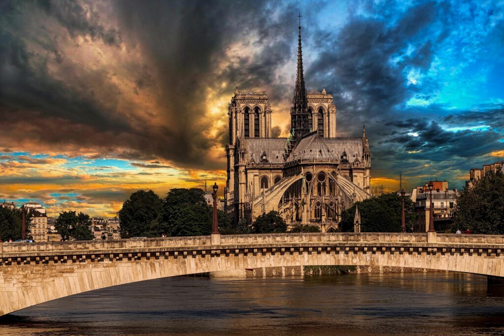 Reisen Sie vom Flughafen CDG zur Kathedrale Notre Dame de Paris