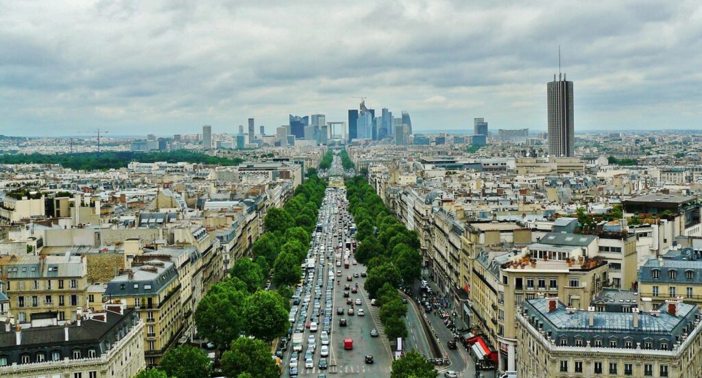 Kuljetus CDG-lentokenttä La Défense Paris